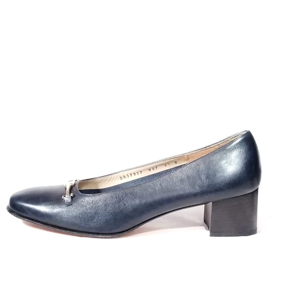 Salvatore Ferragamo Shoes - Salvatore Ferragamo Boutique Navy Horsebit heels